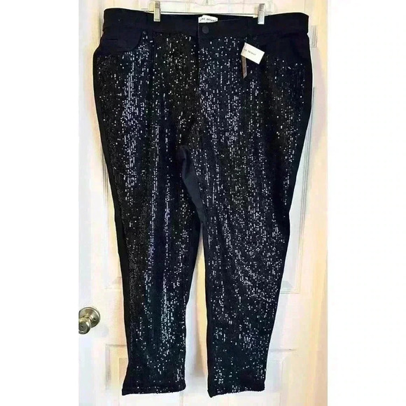Lane Bryant Denim - Lane Bryant Women`s Signature Fit Boyfriend Jean Black With Sequins size 20 Glam